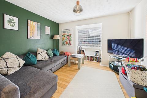 2 bedroom end of terrace house for sale, Thistle Close, Hemel Hempstead, HP1