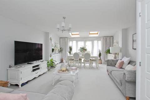 4 bedroom terraced house for sale, Locksbridge Road, Andover, Andover, SP11