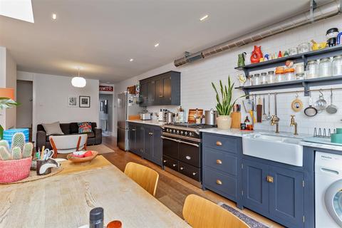 2 bedroom house for sale, Castle Road, St. Albans