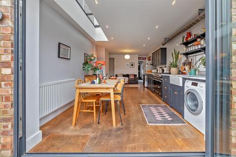 2 bedroom house for sale, Castle Road, St. Albans