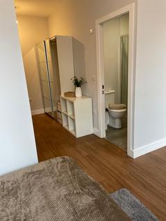 1 bedroom property to rent, South Wolfe Street, Stoke-on-trent