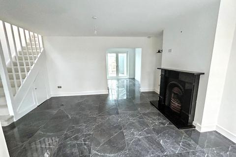 undefined, Woodlands, Throckley, Newcastle upon Tyne, Tyne and Wear, NE15 9LE