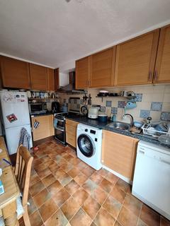 1 bedroom in a flat share to rent, Burcham Street, London E14