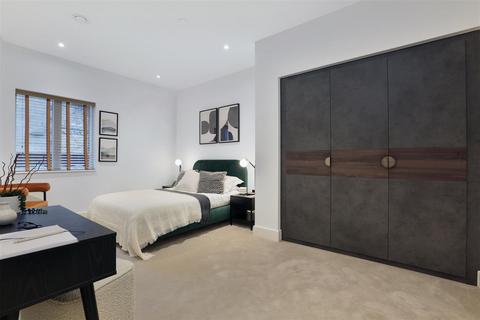 undefined, Burridge Gardens, Clapham Junction