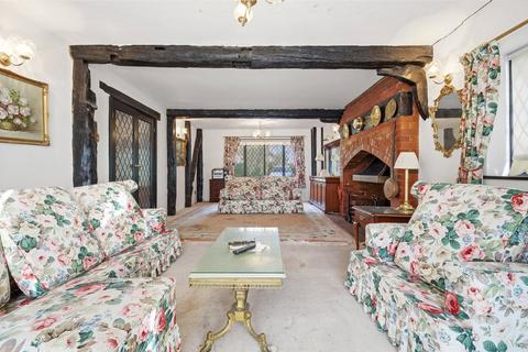 6 bedroom detached house for sale, East Hanningfield Road, Sandon, Chelmsford, Essex, CM2