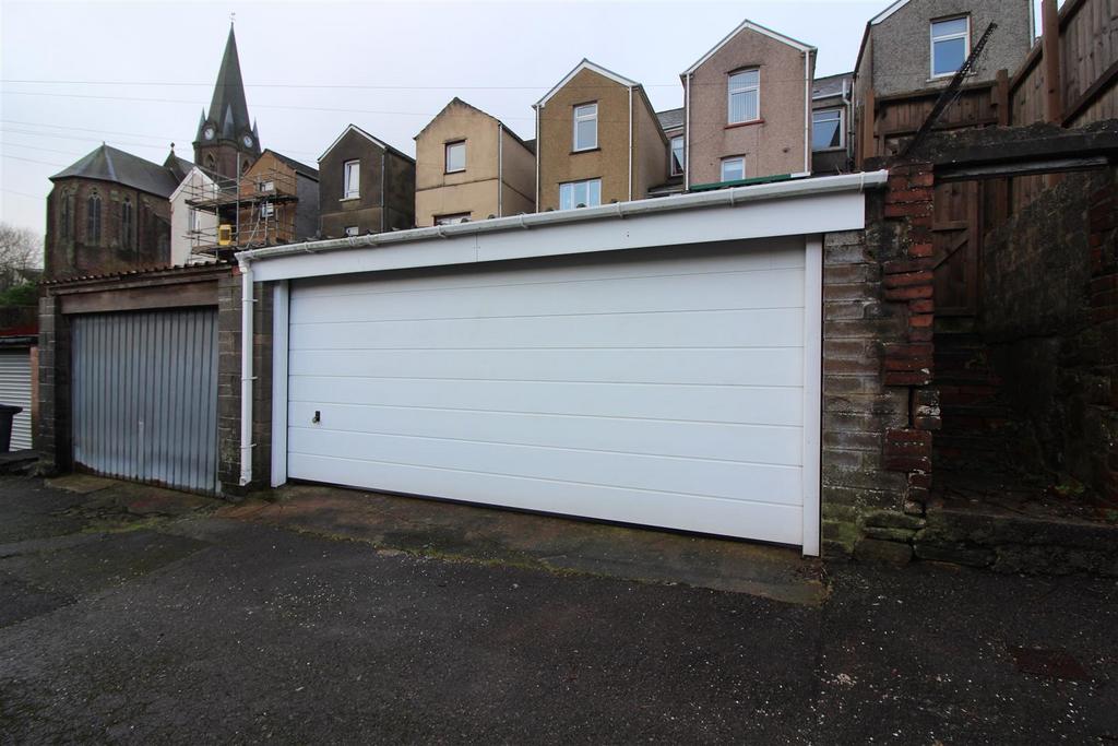 Double Garage