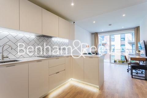 undefined, Greenleaf Walk, Southall UB1