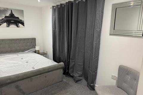 1 bedroom flat to rent, Old Kent Road, London SE15