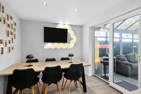 4 bedroom detached house for sale, Warwick Avenue, Wolverhampton, WV6