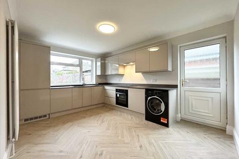 3 bedroom bungalow for sale, O'Hanlon Avenue, BRIGG