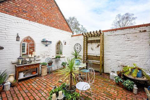 4 bedroom semi-detached house for sale, Viewlands Cottage, Wightwick Bank, Wightwick, Wolverhampton, WV6 8DR