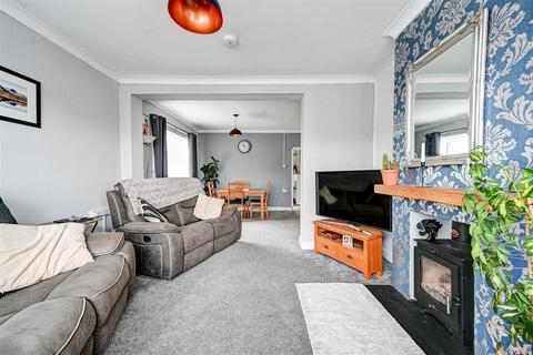 2 bedroom chalet for sale, Chestnut Avenue, Bradwell, Great Yarmouth