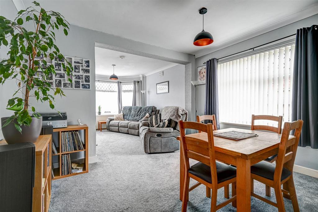 Dining area to lounge.jpg