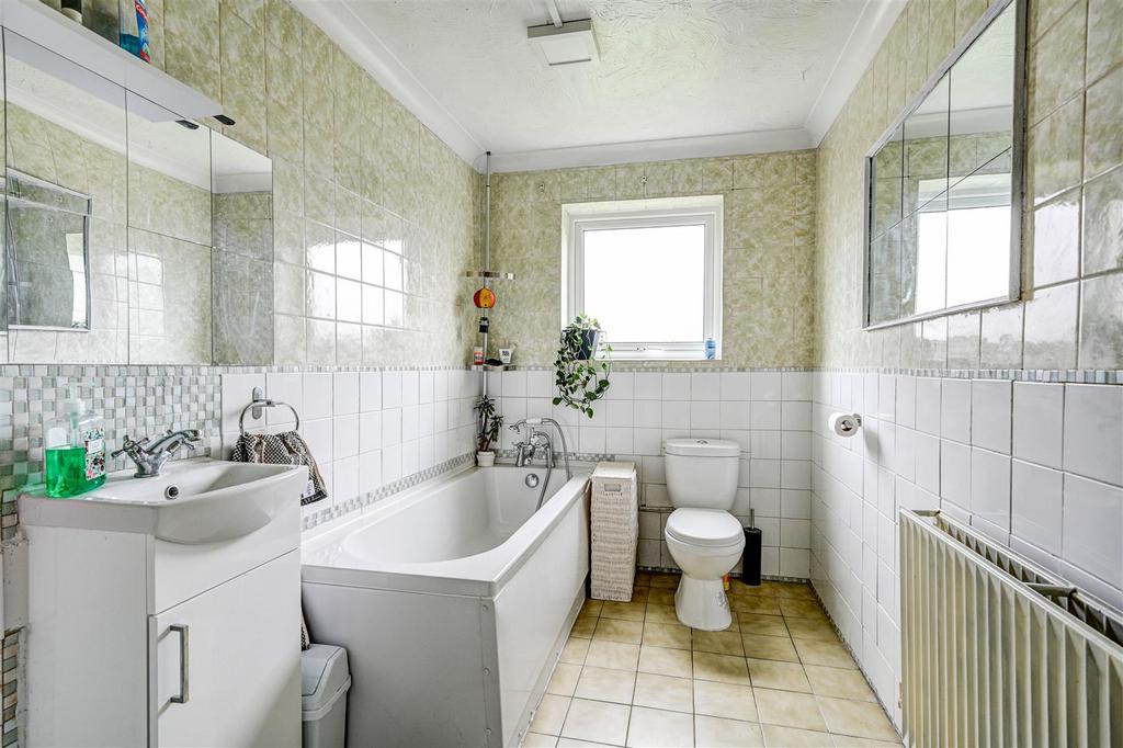Bathroom.jpg