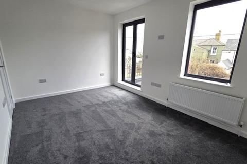3 bedroom terraced house to rent, North Road, Kingsdown, CT14