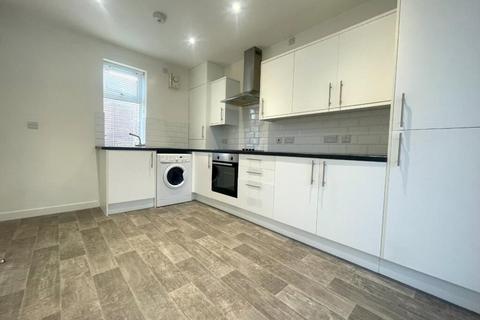 2 bedroom flat to rent, Riverdale House, SE13