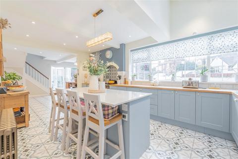 4 bedroom detached house for sale, The Honey Farm, Belbroughton Road, Blakedown