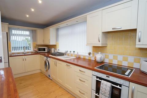 undefined, Briarfield Close, Idle, Bradford