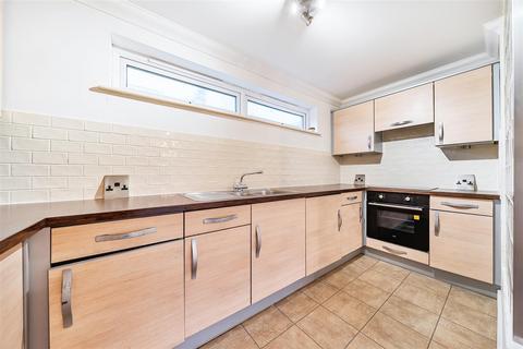 2 bedroom house to rent, Ashford Road, Ashford TW15