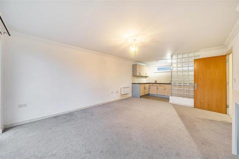 undefined, Ashford Road, Ashford TW15