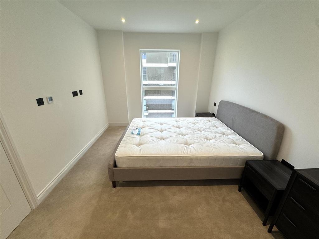 Bedroom pic 3.jpeg