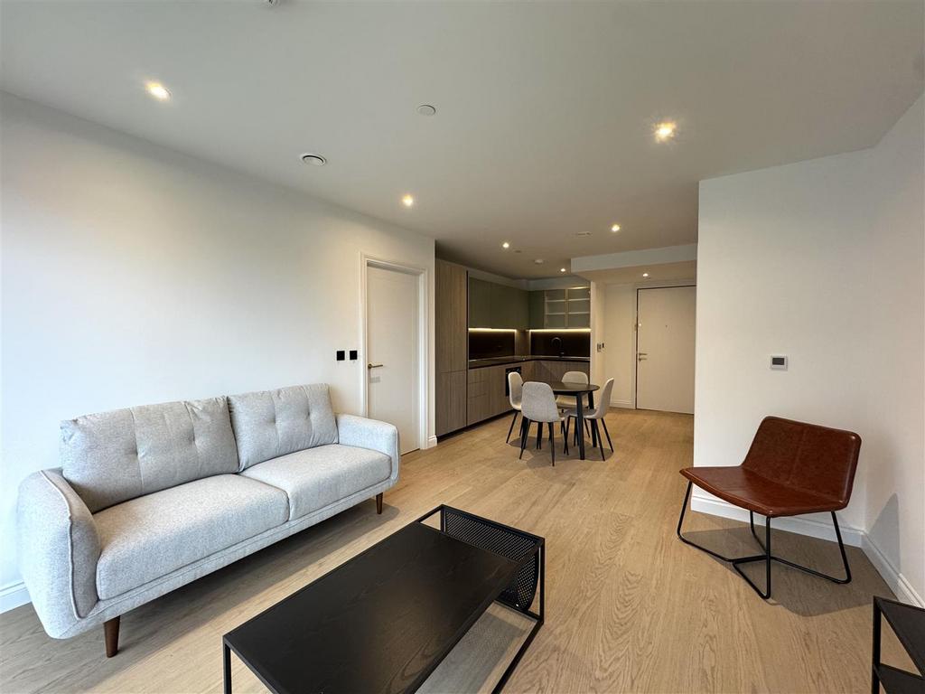 Living Area pic 14.jpeg
