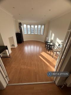 1 bedroom in a flat share to rent, Beaufort Park, London, NW11