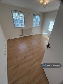 1 bedroom in a flat share to rent, Beaufort Park, London, NW11