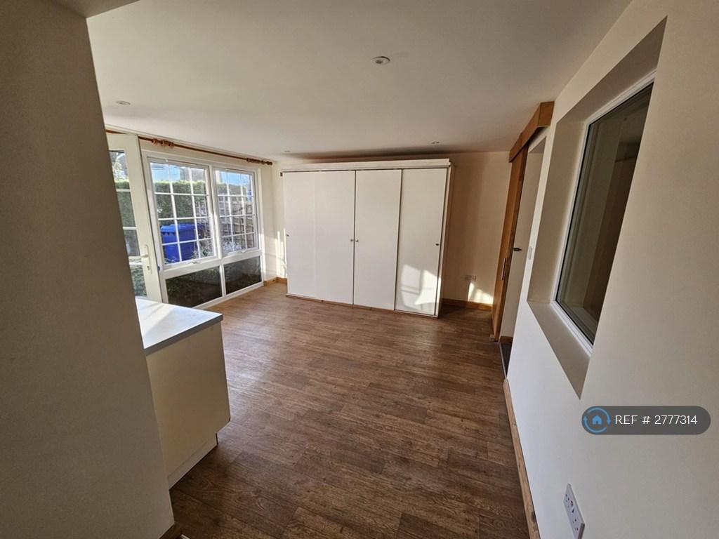 Main Entrance/Sun Room