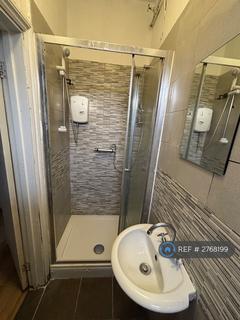 1 bedroom flat to rent, North Street, Romford, RM1