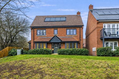 4 bedroom detached house for sale, Heron Mews, Bourne End, HP1