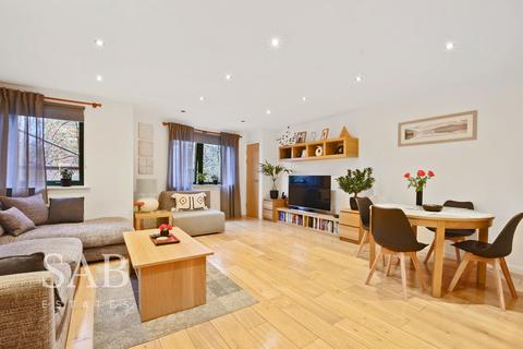 undefined, Greenford Road, Greenford, UB6