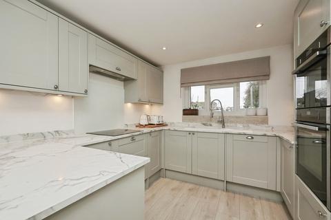4 bedroom detached house for sale, Stone Street, Hythe, CT21 4