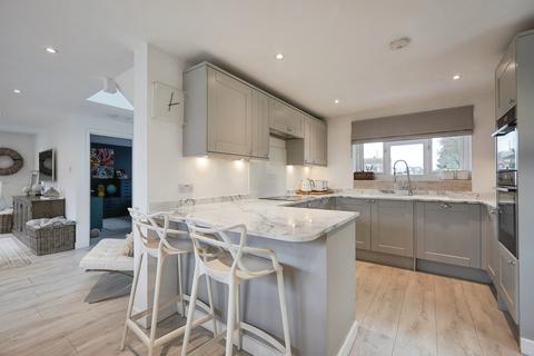 4 bedroom detached house for sale, Stone Street, Hythe, CT21 4