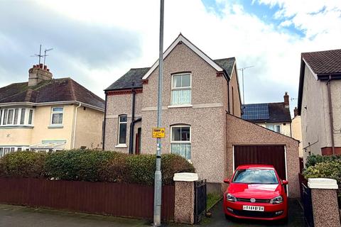 3 bedroom detached house for sale, Mostyn Avenue, Craig y Don, Llandudno