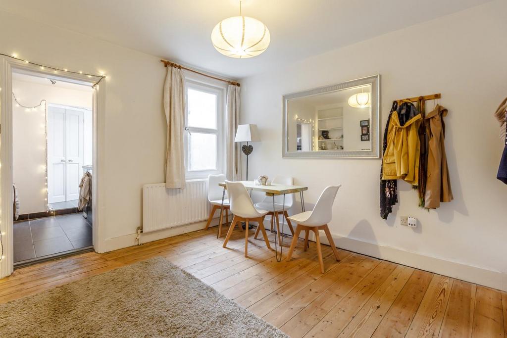 8363595-interior06.jpg