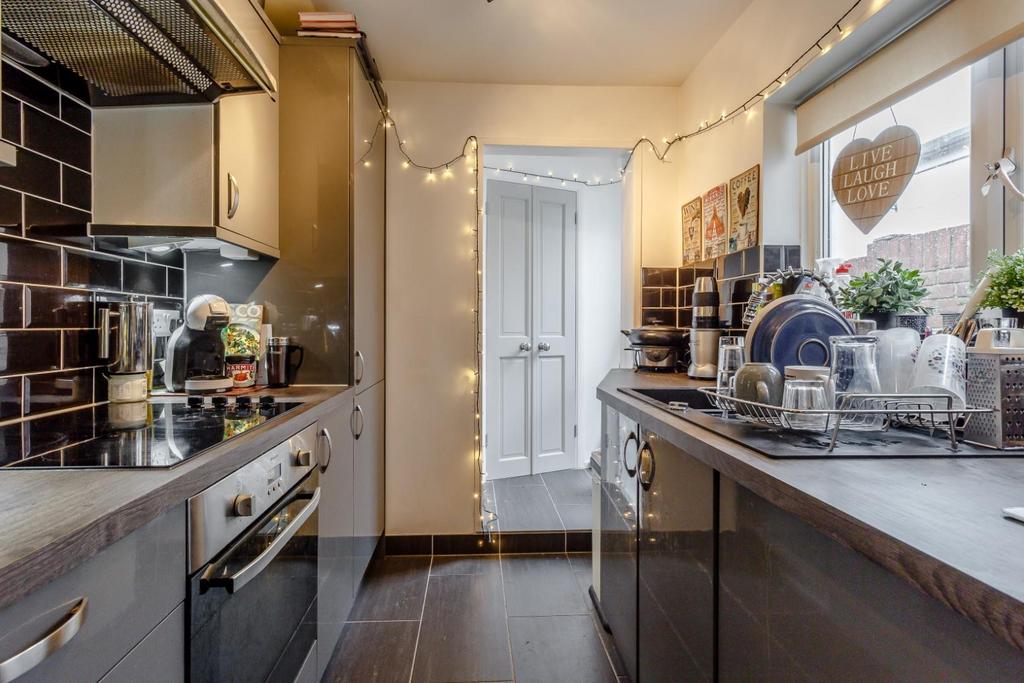 8363595-interior09.jpg