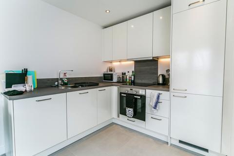 1 bedroom flat to rent, Skylark House, Drake Way, Reading, RG2