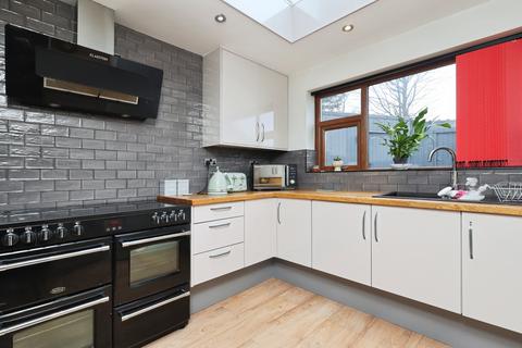 undefined, Whittle Crescent, Bradford, BD14
