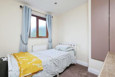 undefined, Whittle Crescent, Bradford, BD14