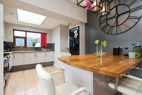 undefined, Whittle Crescent, Bradford, BD14