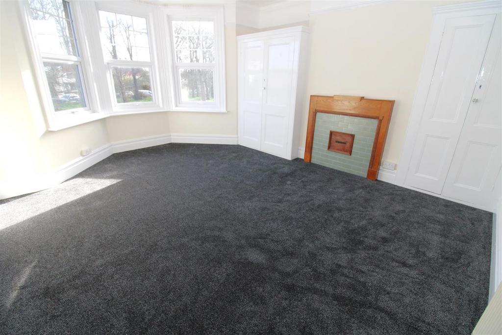 Bedroom..JPG