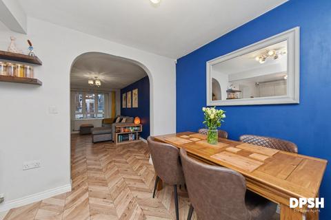 undefined, Rivendale, Leeds