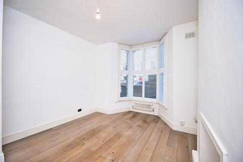 1 bedroom apartment to rent, Moray Road, Finsbury Park, Stroud Green, London, N4