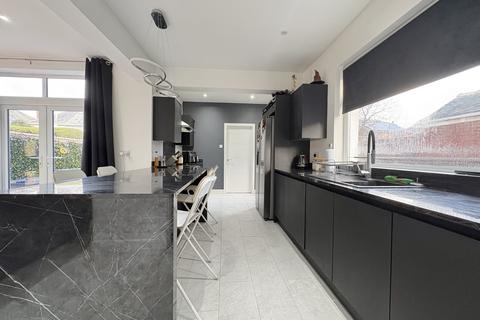4 bedroom semi-detached house for sale, Bentinck Avenue, South Shore FY4