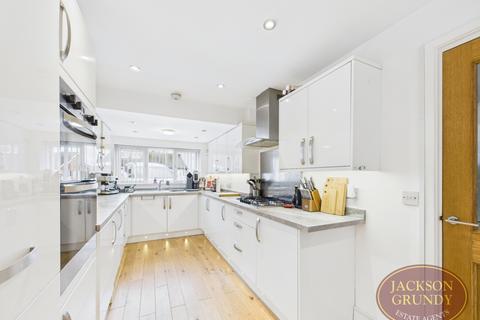 3 bedroom terraced house for sale, Cottingham Drive, Moulton, NN3 7LG