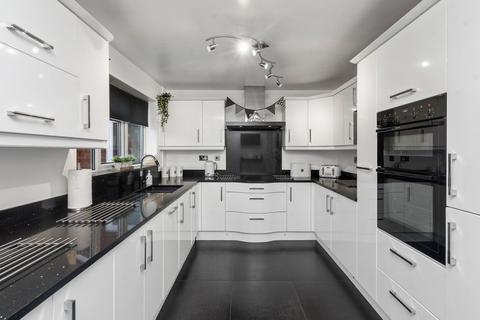 4 bedroom detached house for sale, Gairloch Close, Fearnhead, WA2