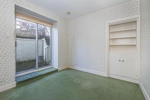 3 bedroom terraced house for sale, 9 Red Row, Limekilns, KY11 3HU