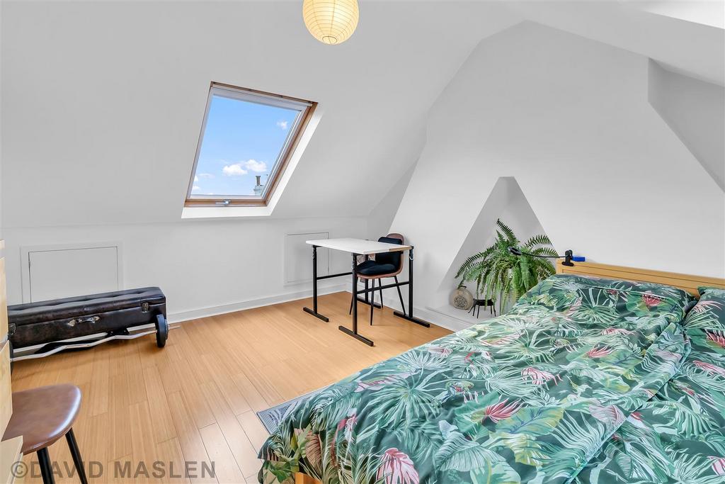 Bedroom (3).jpg