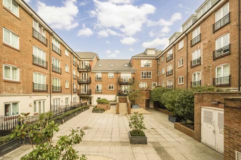 undefined, High Street, Brentford TW8
